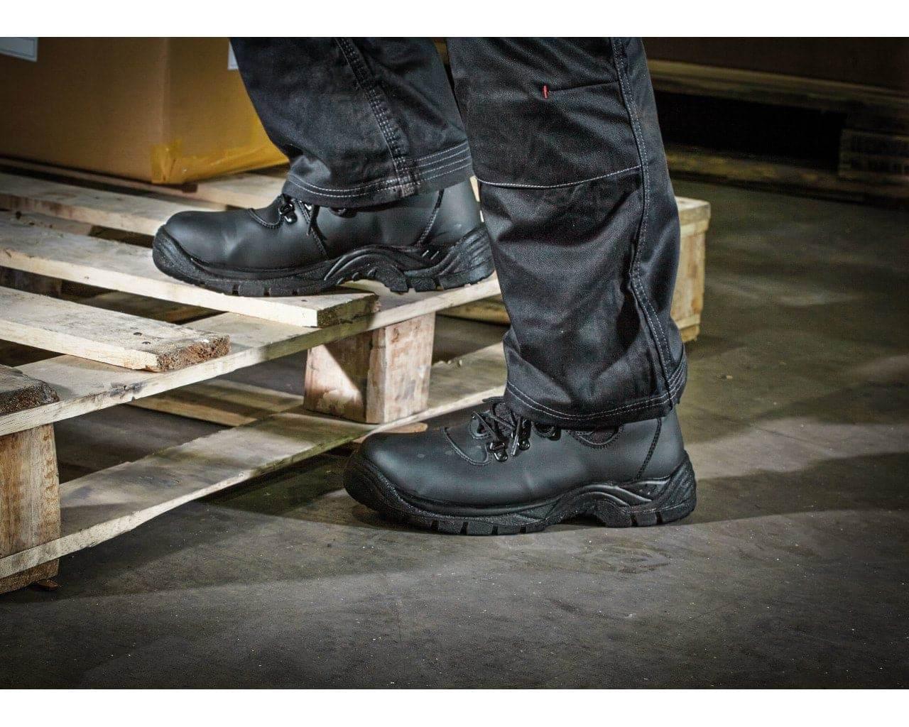 Dickies Fury Safety Hiker Boot FA23380A
