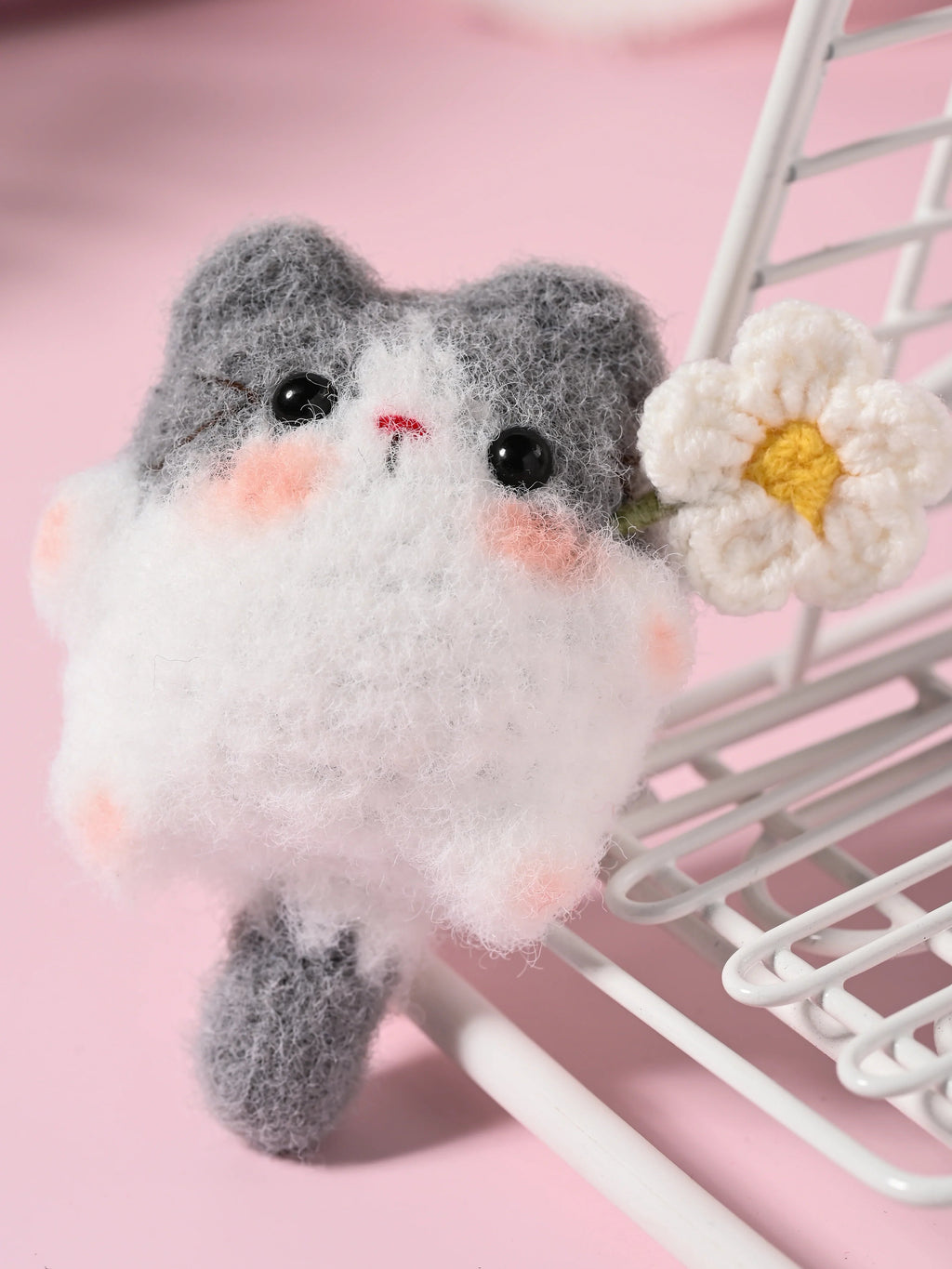 Fingertip Square Kitten