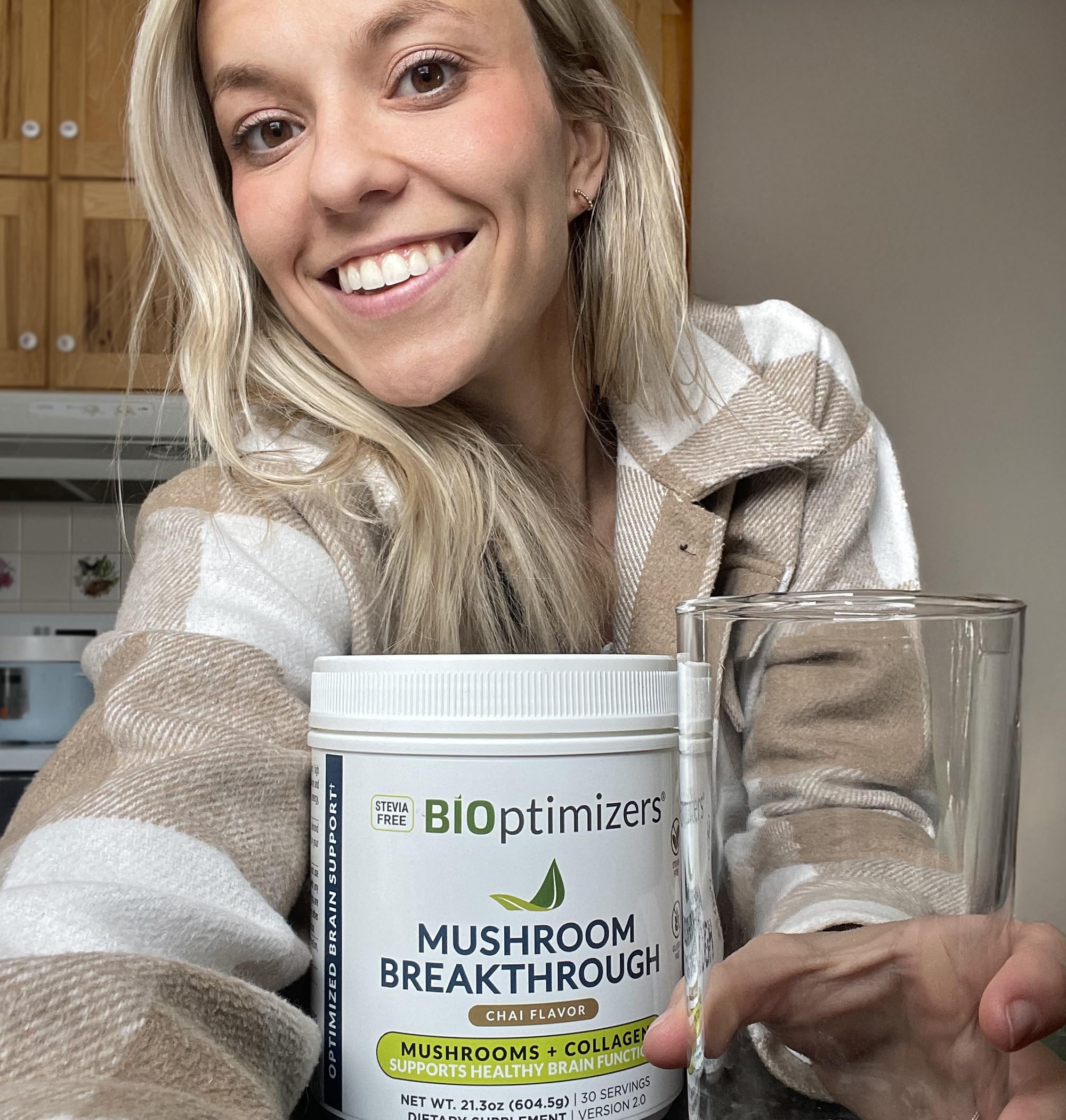 BIOptimizers Mushroom Coffee Alternative – Chai Drink with Lion’s Mane, Chaga, Reishi + Collagen – 15 Servings