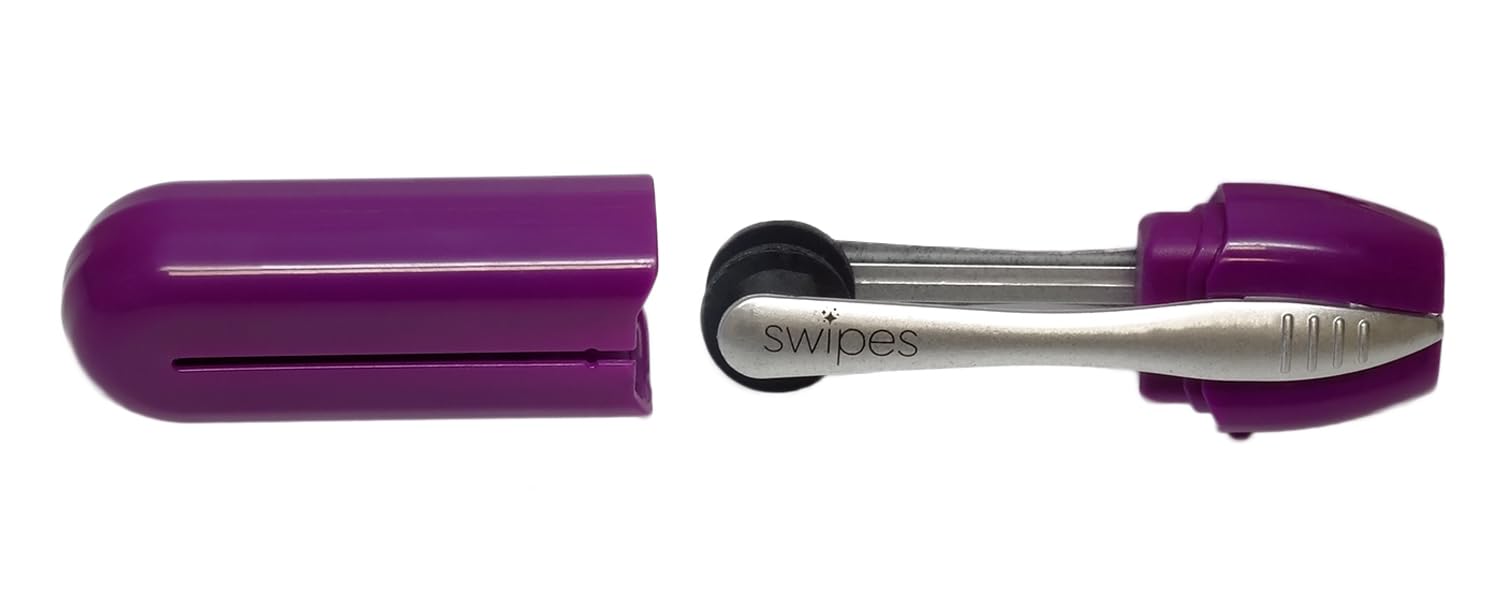Calabria Carbon Eyeglass Cleaner – Portable Purple Carbon Microfiber Lens Cleaner