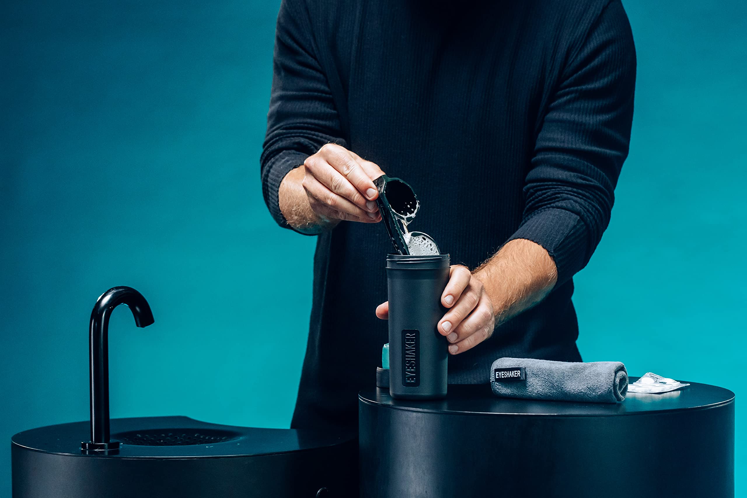 Eyeshaker Set – Patented Glasses Cleaning Device for Lenses & Frames