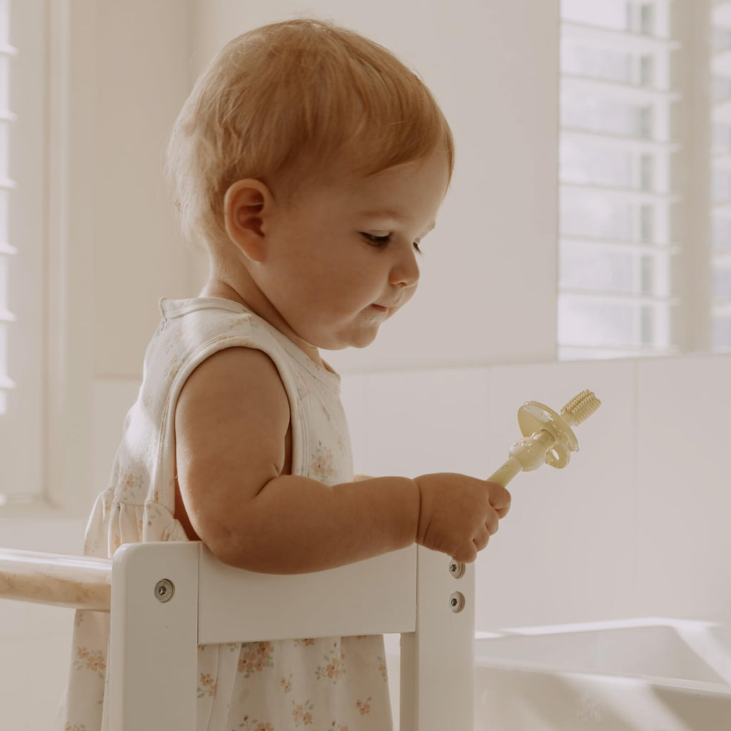 Haakaa Infant Toothbrush – 360° All‑Round Baby Toothbrush (6m+)