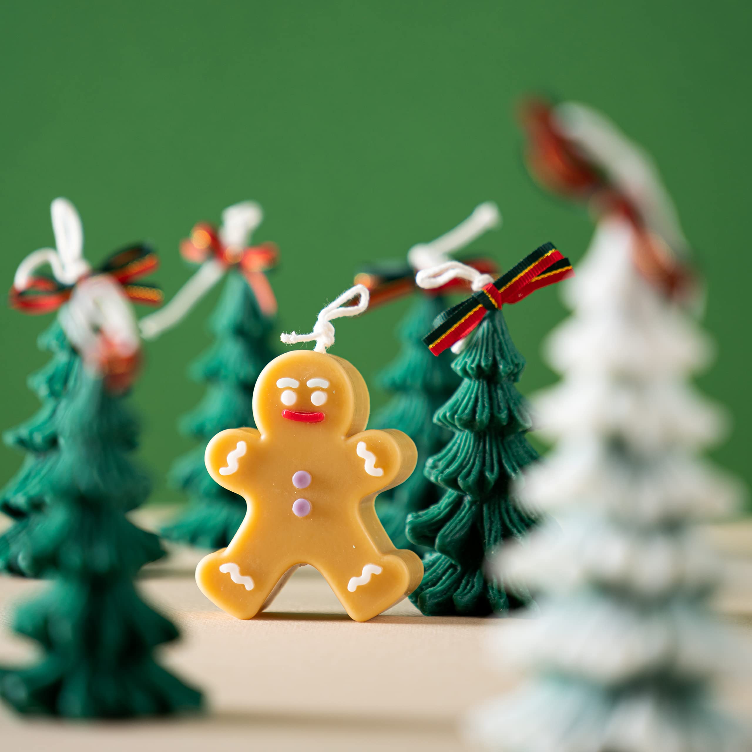 MAGOKORO Christmas Candle Set of 2 – Gingerbread Man & Christmas Tree Soy Candles, 3.5 oz Each