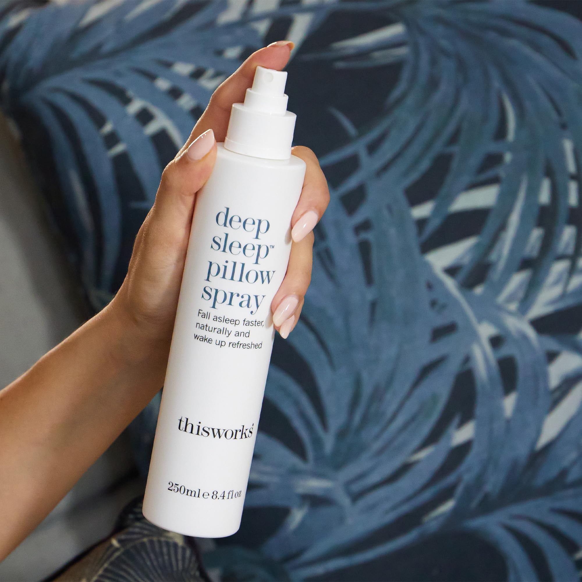 THISWORKS Deep Sleep Pillow Spray – 250 ml | Natural Aromatherapy Sleep Aid with Lavender, Vetivert & Chamomile