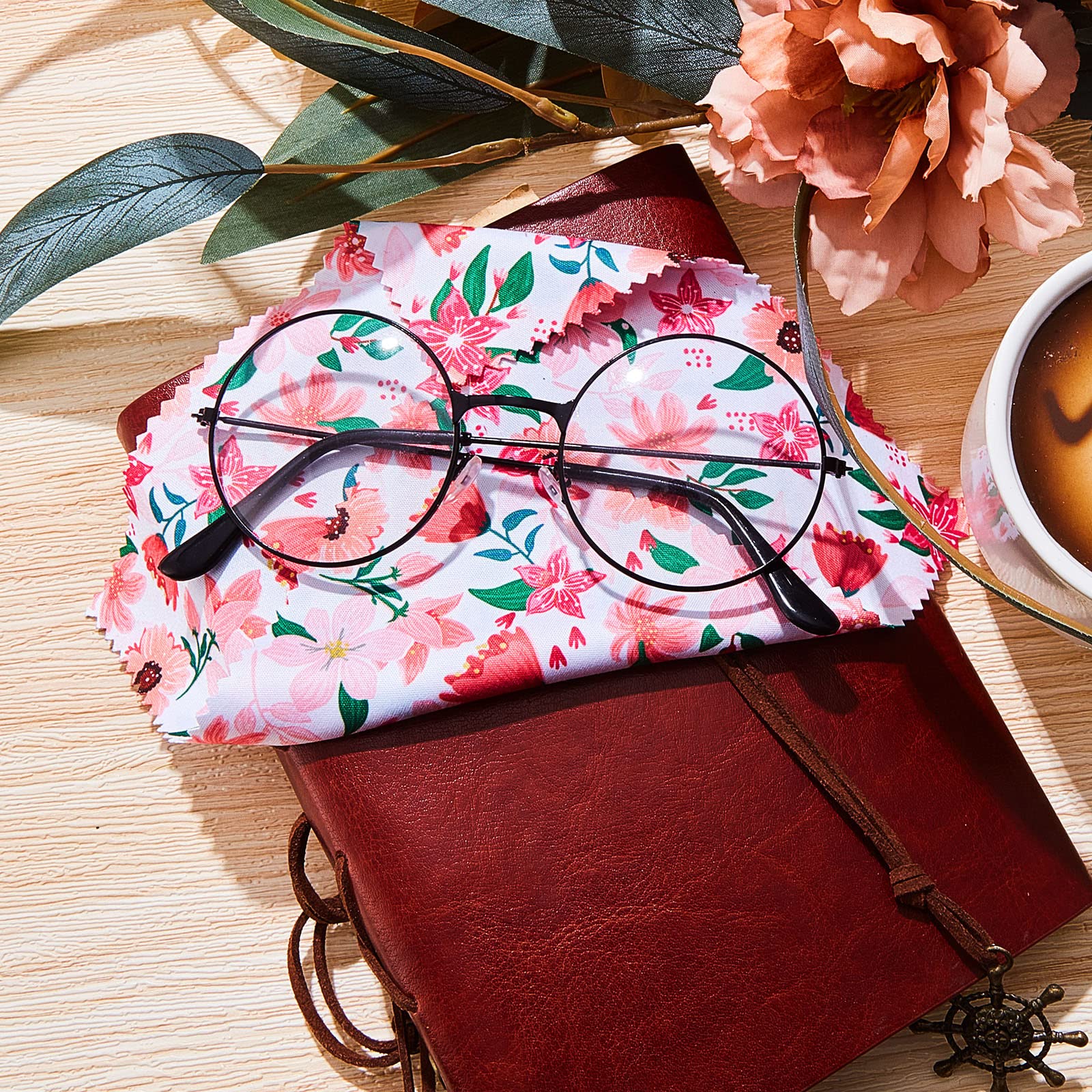 Weewooday 18 Pieces Glasses Cleaning Cloths - Floral Microfiber Lens Wipes, Reusable