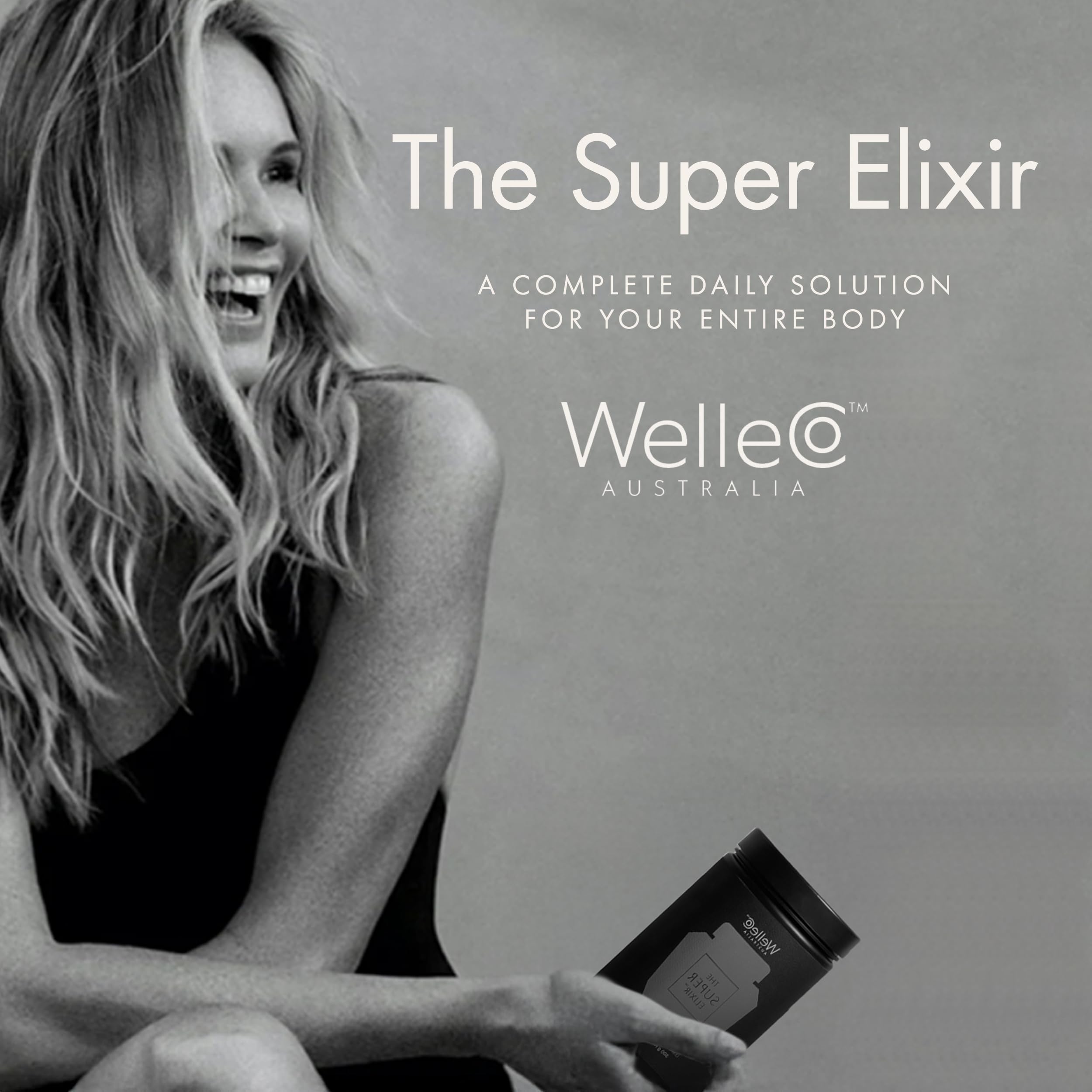 WelleCo The Super Elixir Daily Greens Powder – Probiotic Drink Mix (300g, Mixed Berry)