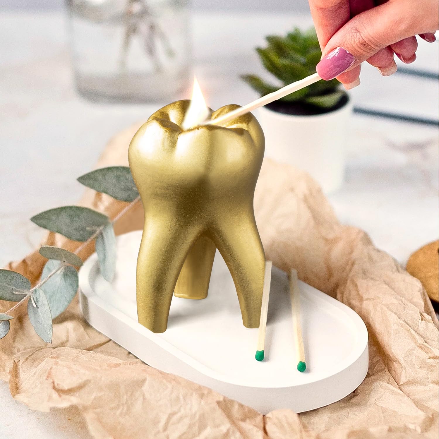 Zainpe Tooth Scented Candle - Gold Tooth Decor, Pine Fragrance, 3.7 x 2.1 in